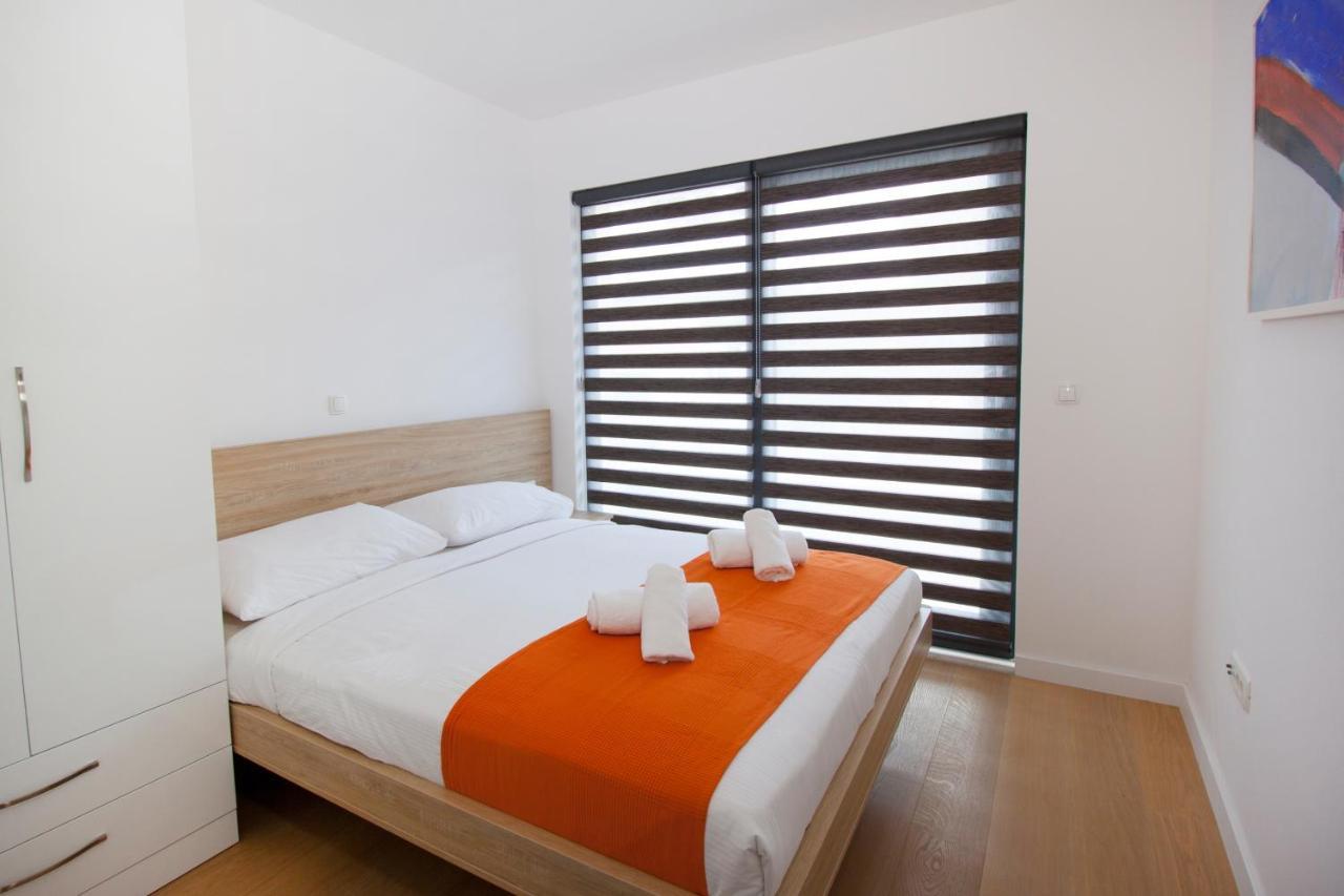 Apartments By The Sea Makarska - 19145 Exterior photo